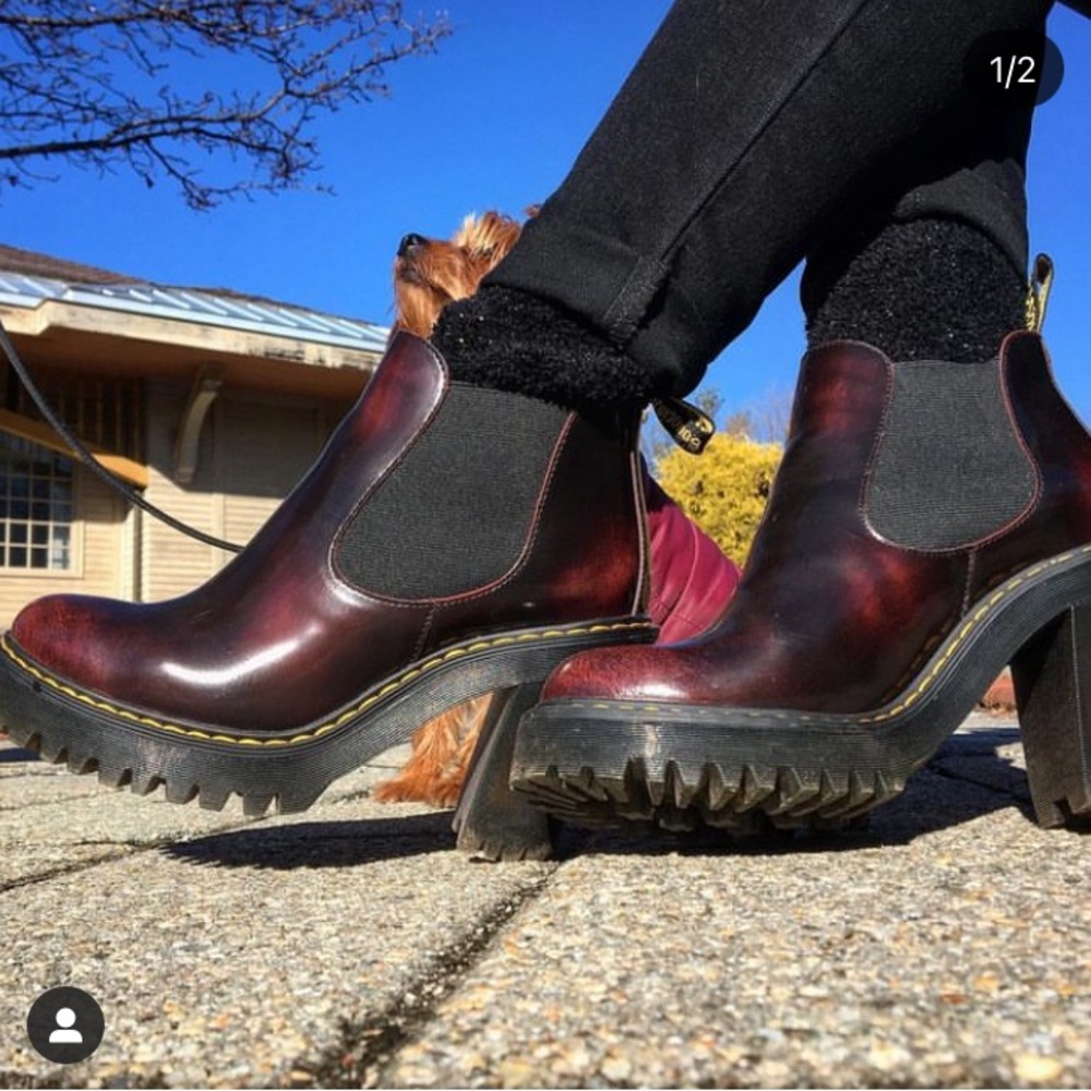 DR MARTENS HURSTON ARCADIA SIZE 7 Cherry Red
